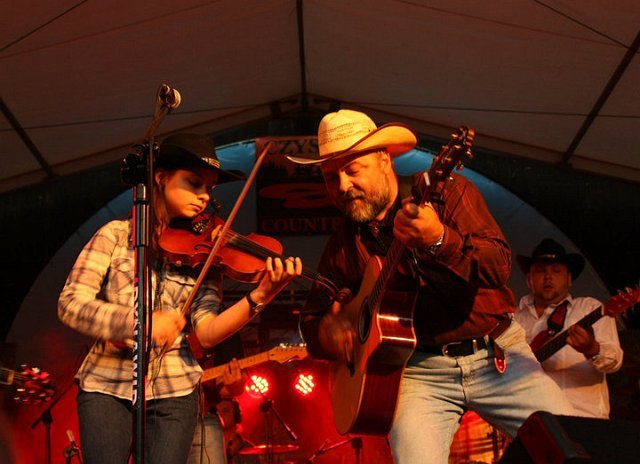 PURE COUNTRY 2010 - SUNDAY